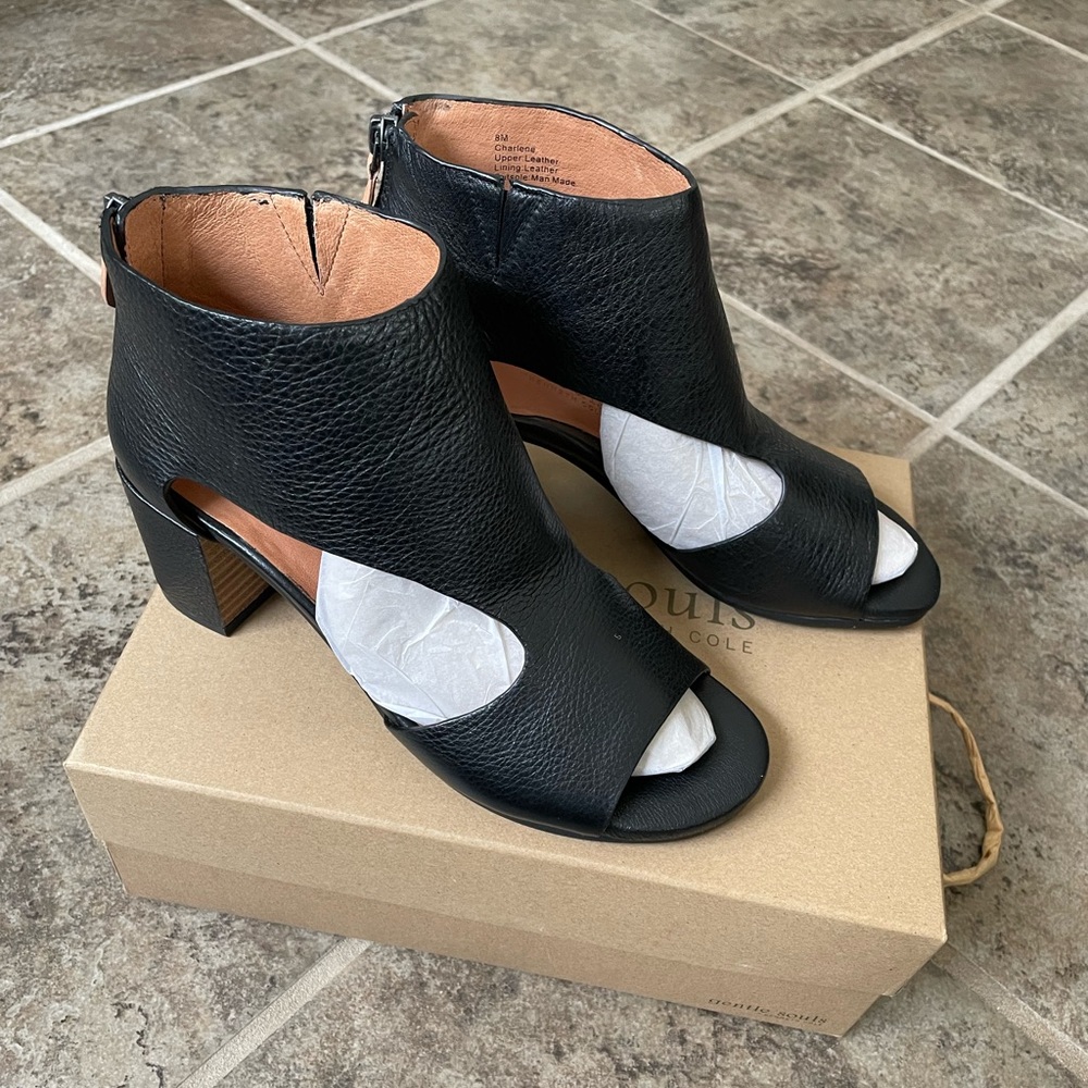 GENTLE SOULS Charlene sandals
